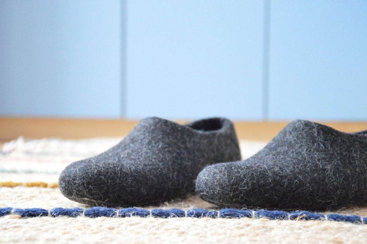 Eco friendly natural brown black color felted men slippers - Home Soul