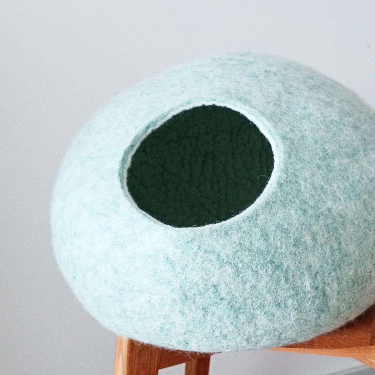 Mint Cat Cave - Eco-Friendly Pet Bed - Home Soul