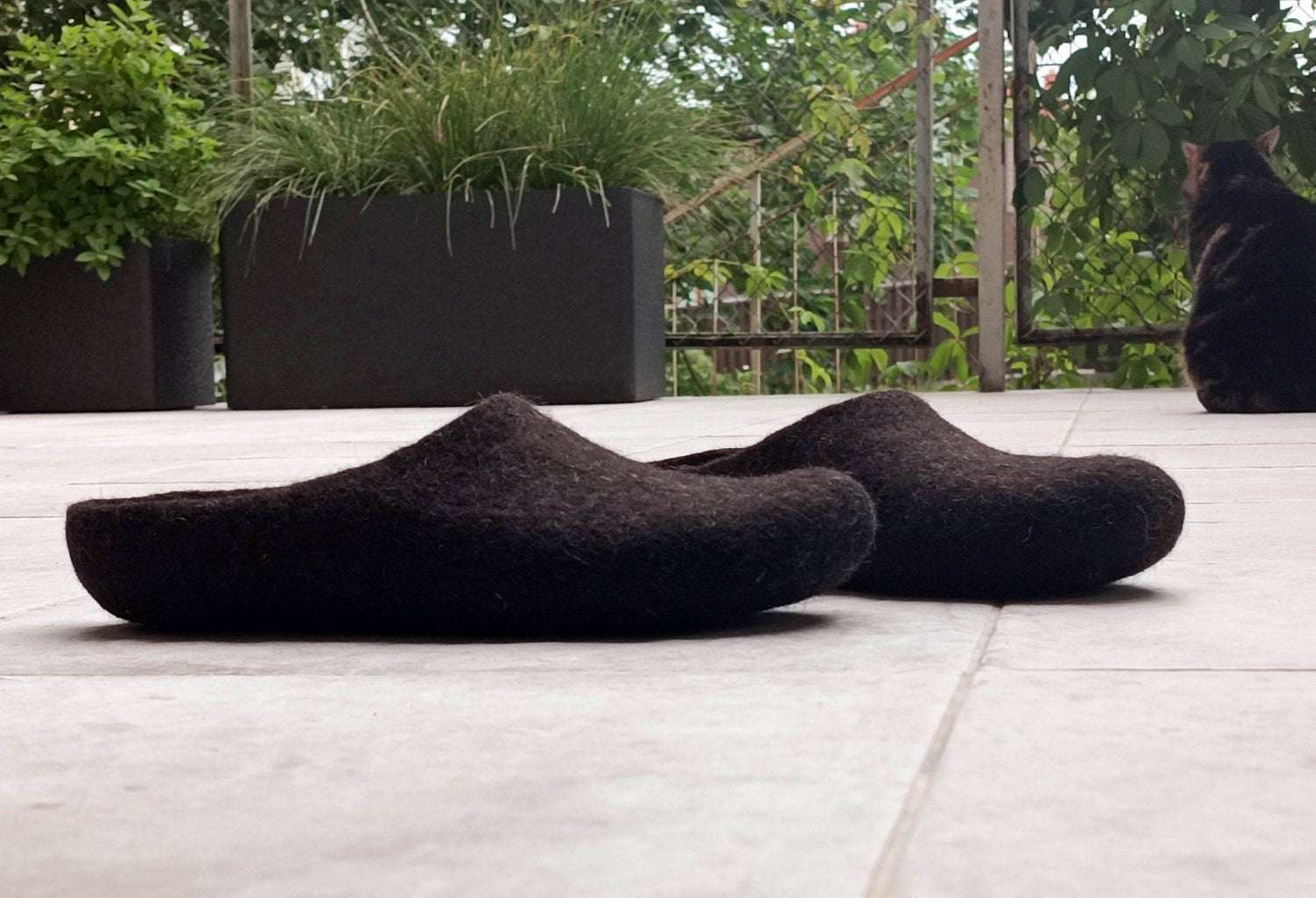 Eco friendly natural brown black color felted low back men slippers - Home Soul