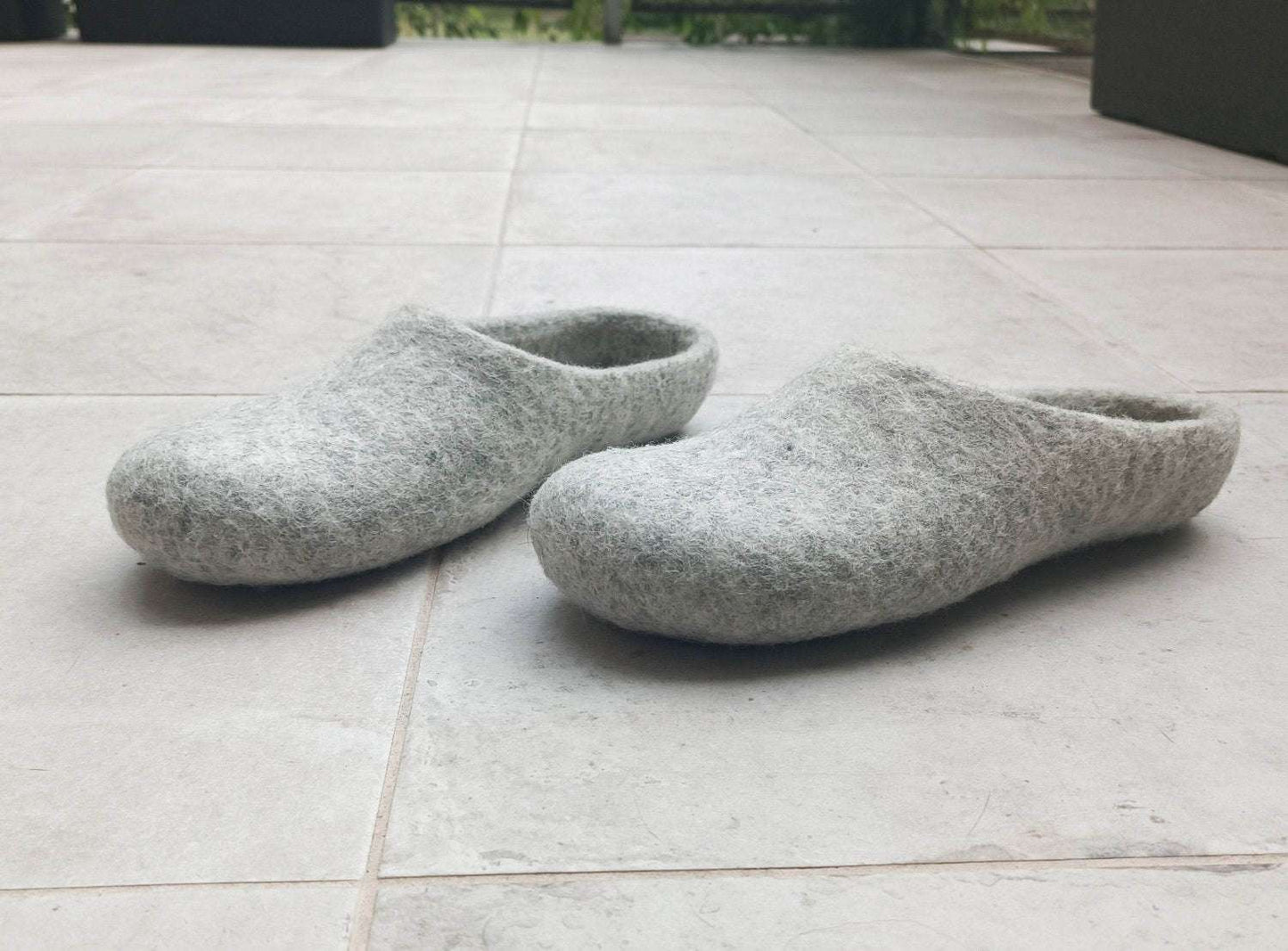 Eco-Friendly Grey Men's Slippers - Sustainable Wool - Home Soul