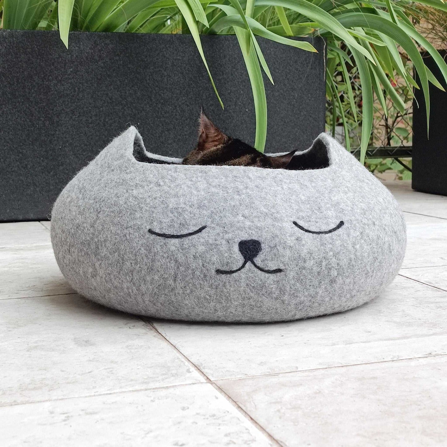Custom Color Pet Bed Basket: Peaceful Sleeping Cat Design