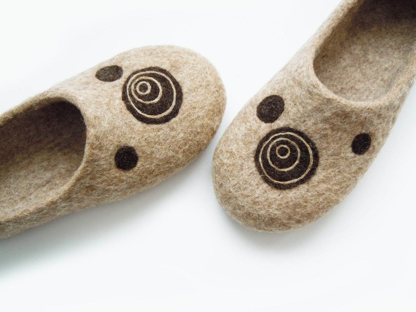 Eco friendly handmade felted slippers CIRCLES - Home Soul