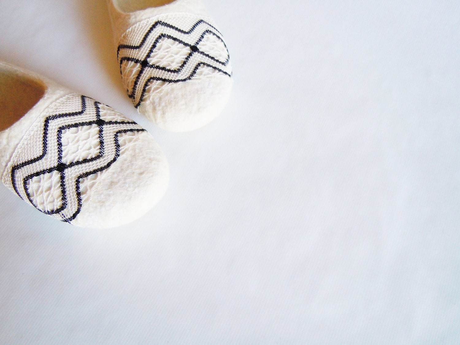 Rhombus Slippers - Geometric Pattern House Shoes - Home Soul