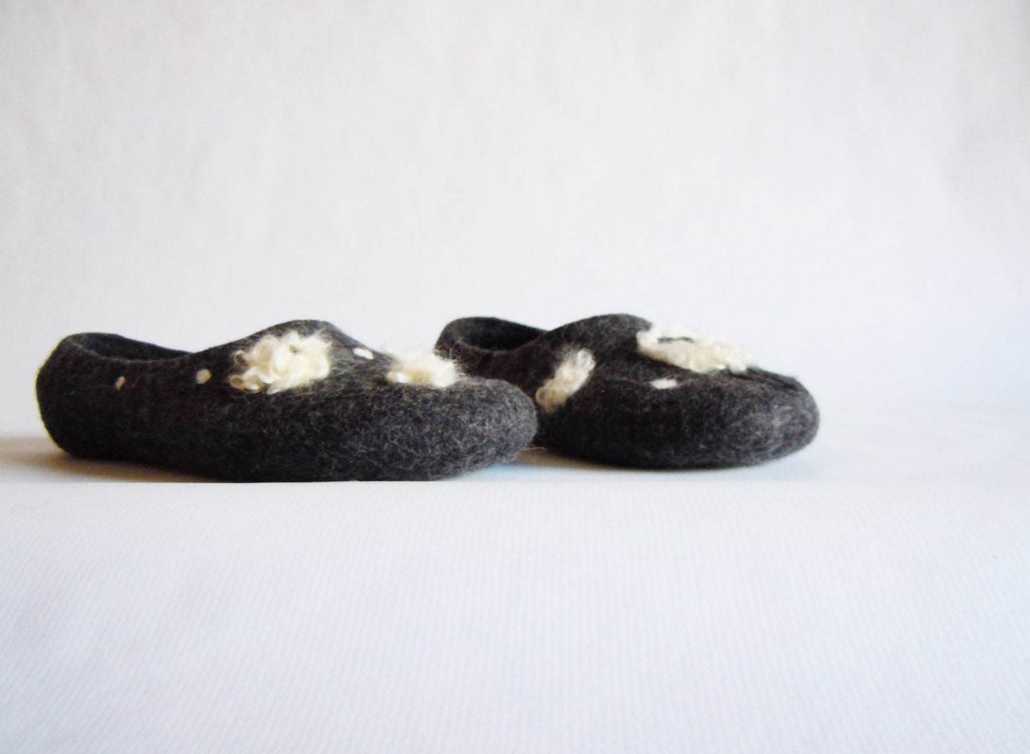Ewes Wool Slippers - Sheep Design House Shoes - Home Soul