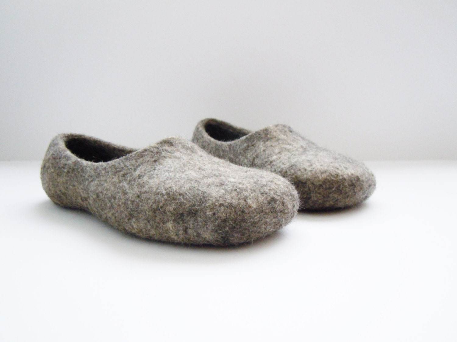 Eco-Friendly Grey Men's Slippers - Natural - Home Soul