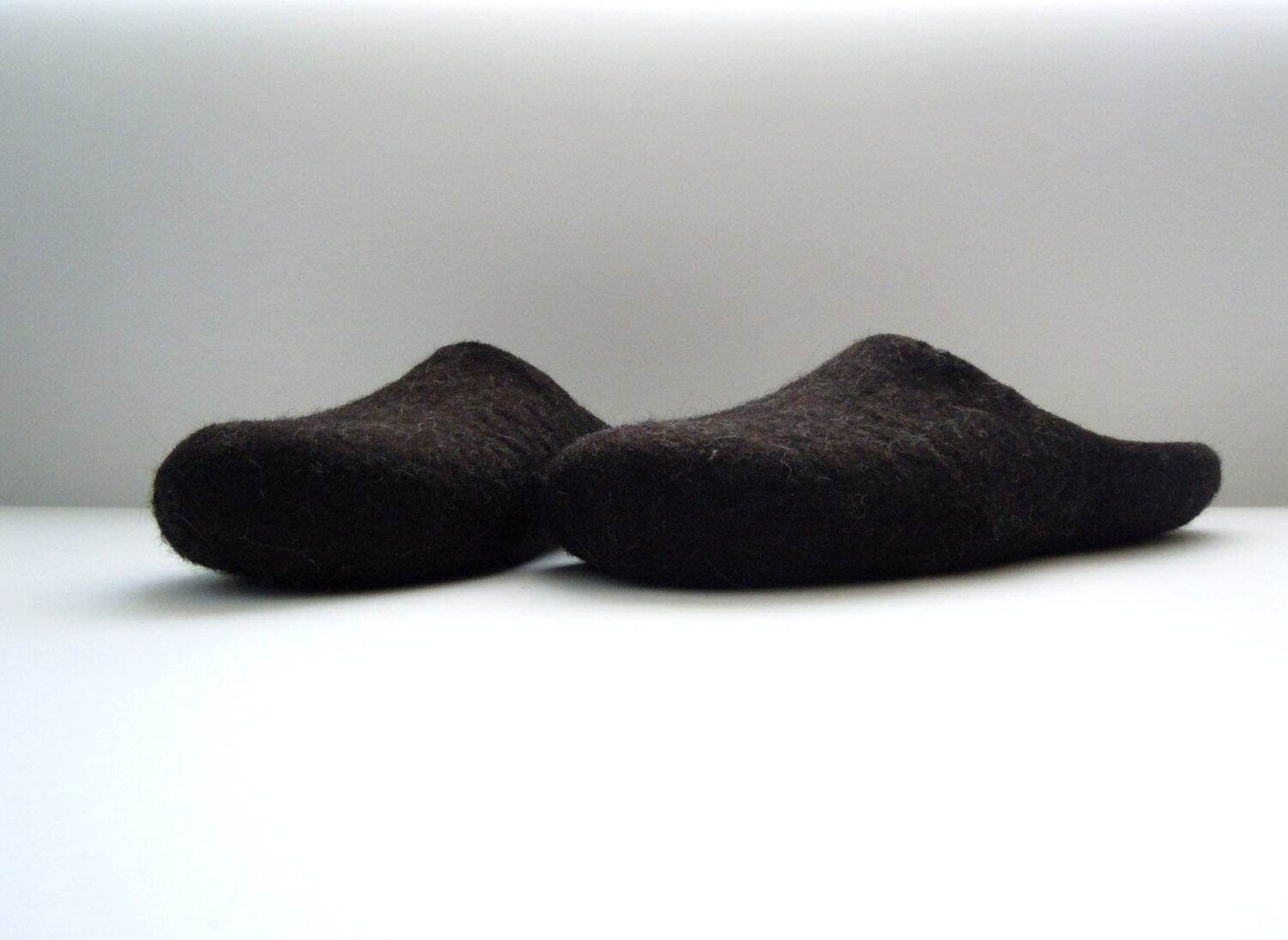 Eco friendly natural brown black color felted low back men slippers - Home Soul