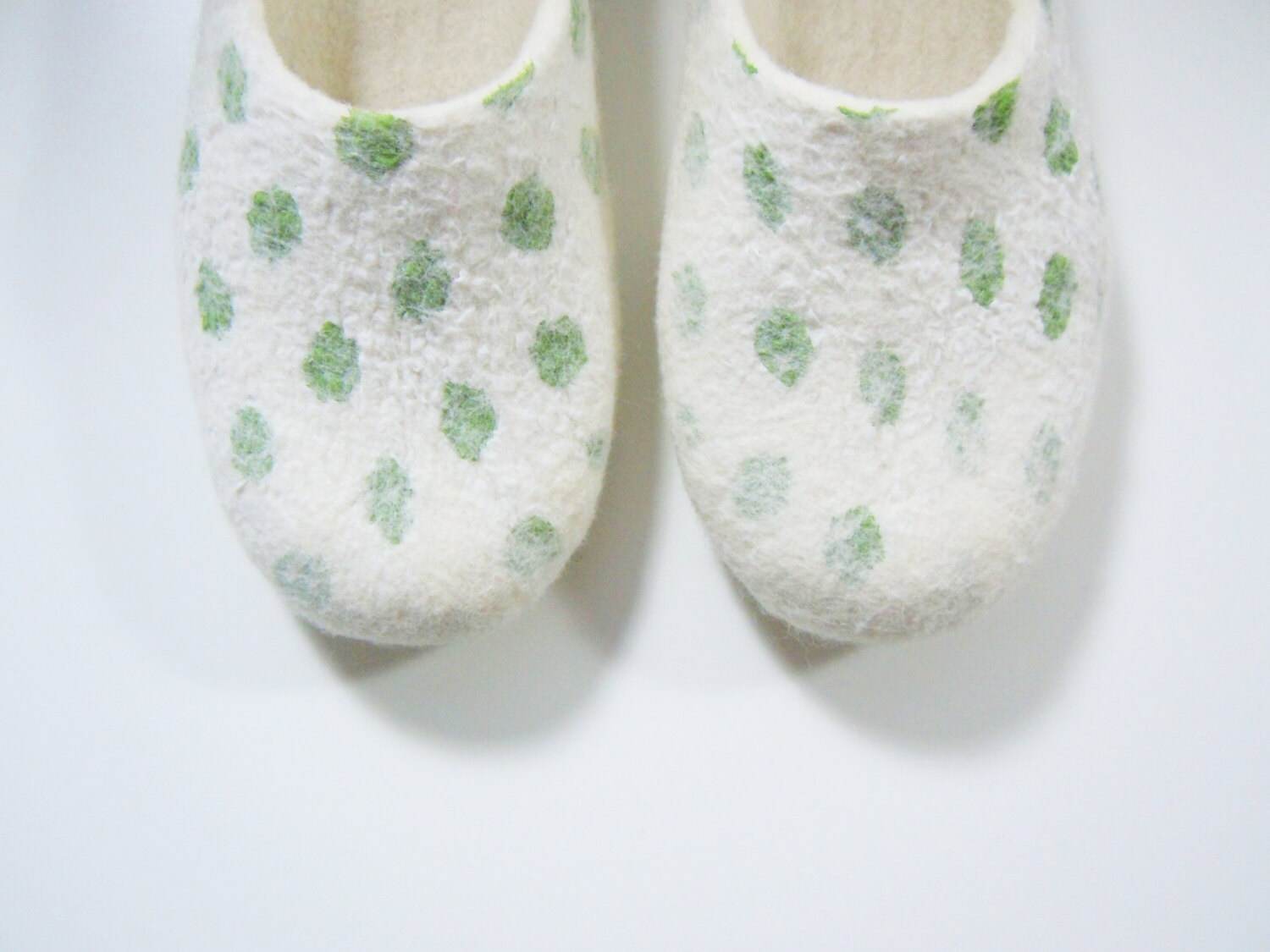 Green Dots Slippers - Felted House Shoes - Home Soul