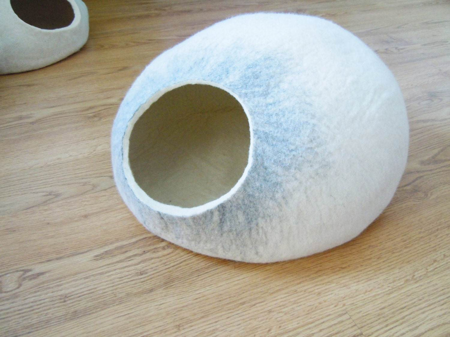 Ombre Pet Bed - Modern Gradient Design - Home Soul