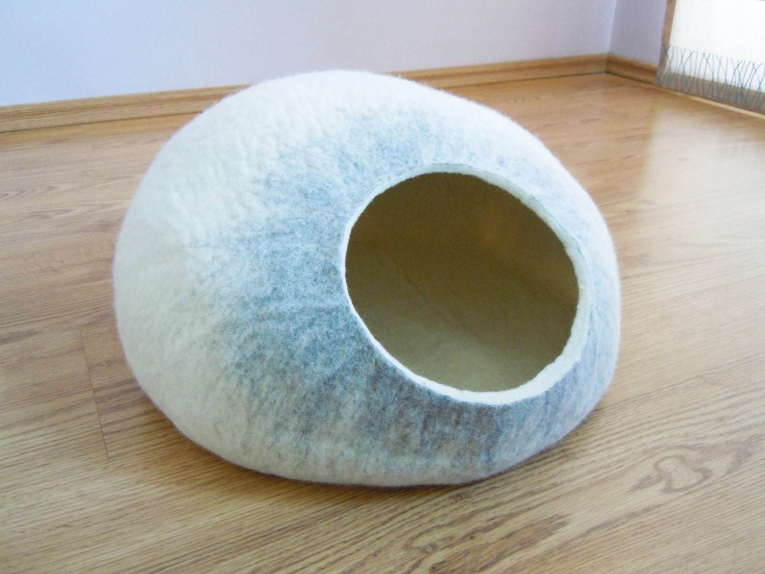 Ombre Pet Bed - Modern Gradient Design - Home Soul