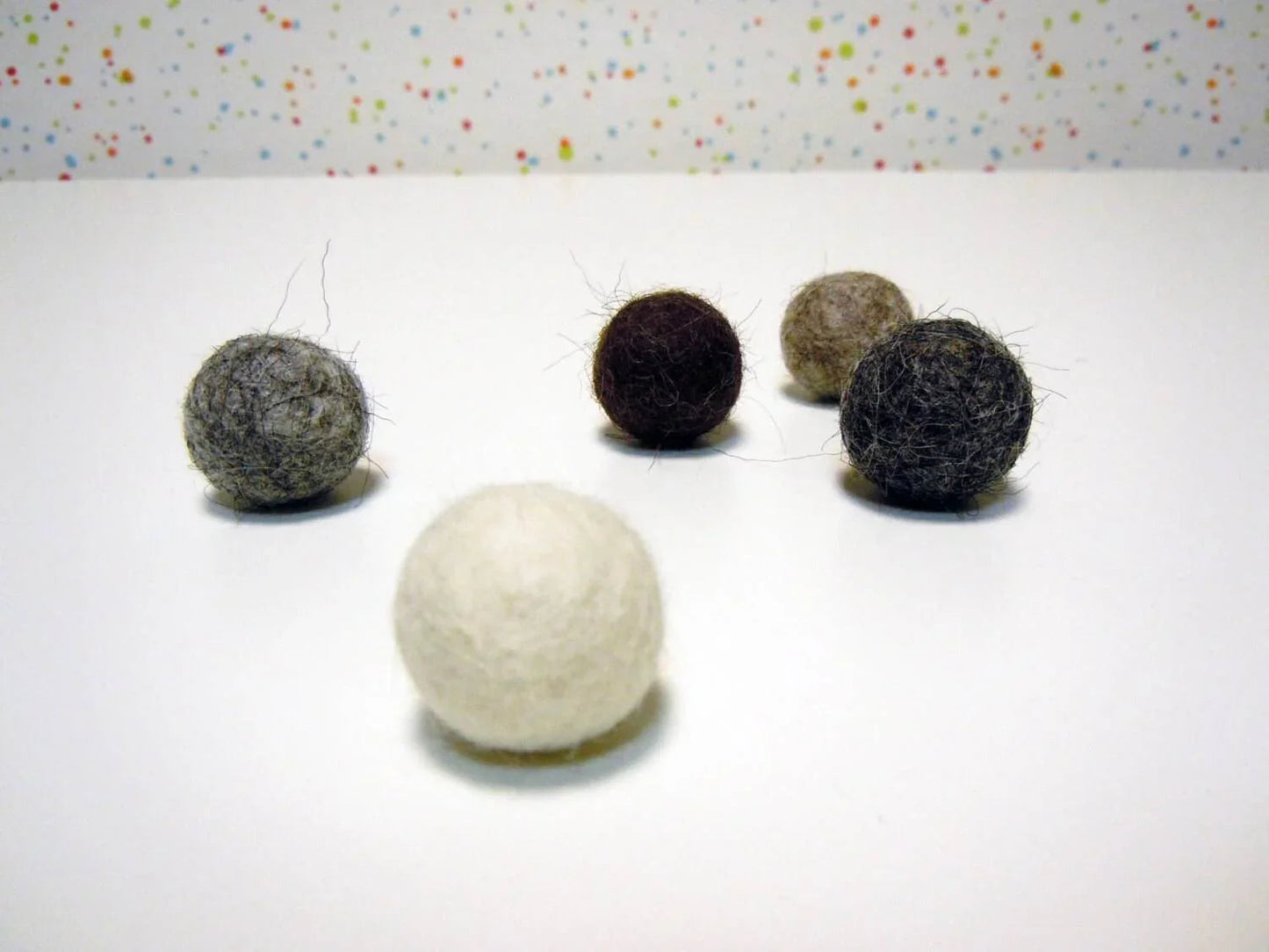 Natural Cat Toys Set - 5 Eco-Friendly Balls - Home Soul