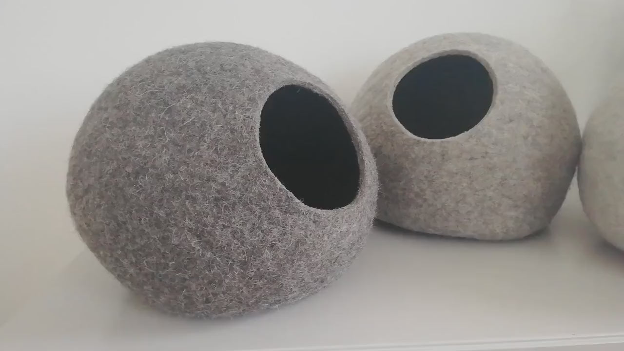 BUBBLE Shape Cat House / Custom Color Pet Bed / Modern Pet Bed / Cat bed / Cat cave / Puppy bed / Cat house / Pet Furniture / Cat Nap Cocoon